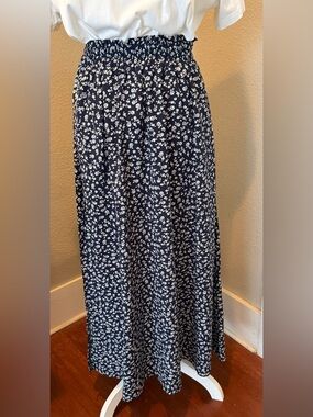 SHEIN Navy and White Ditsy Floral Maxi Skirt